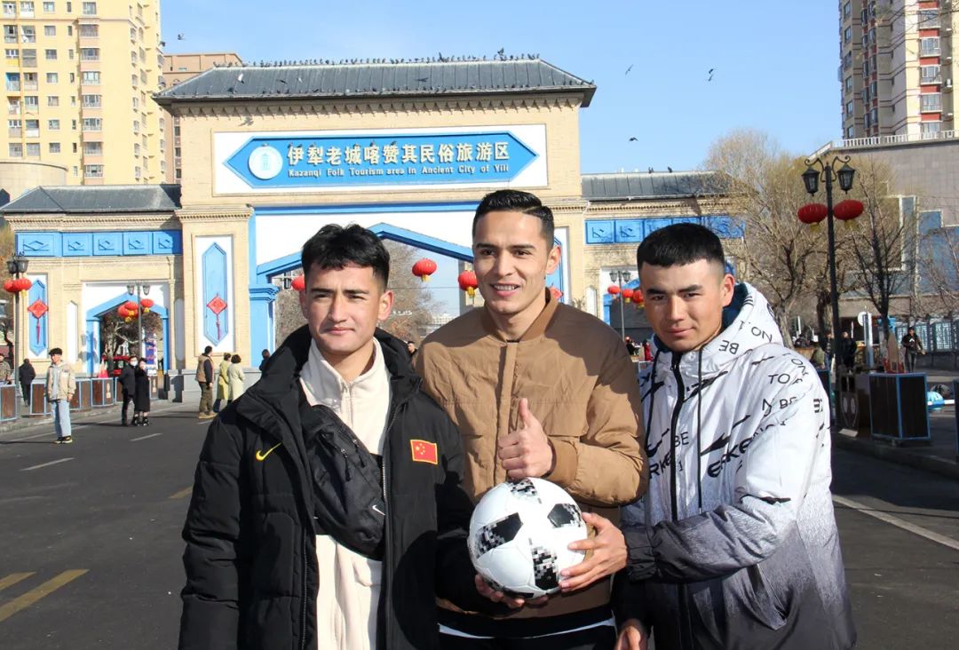 神似c罗的人,像c罗的伊犁小伙