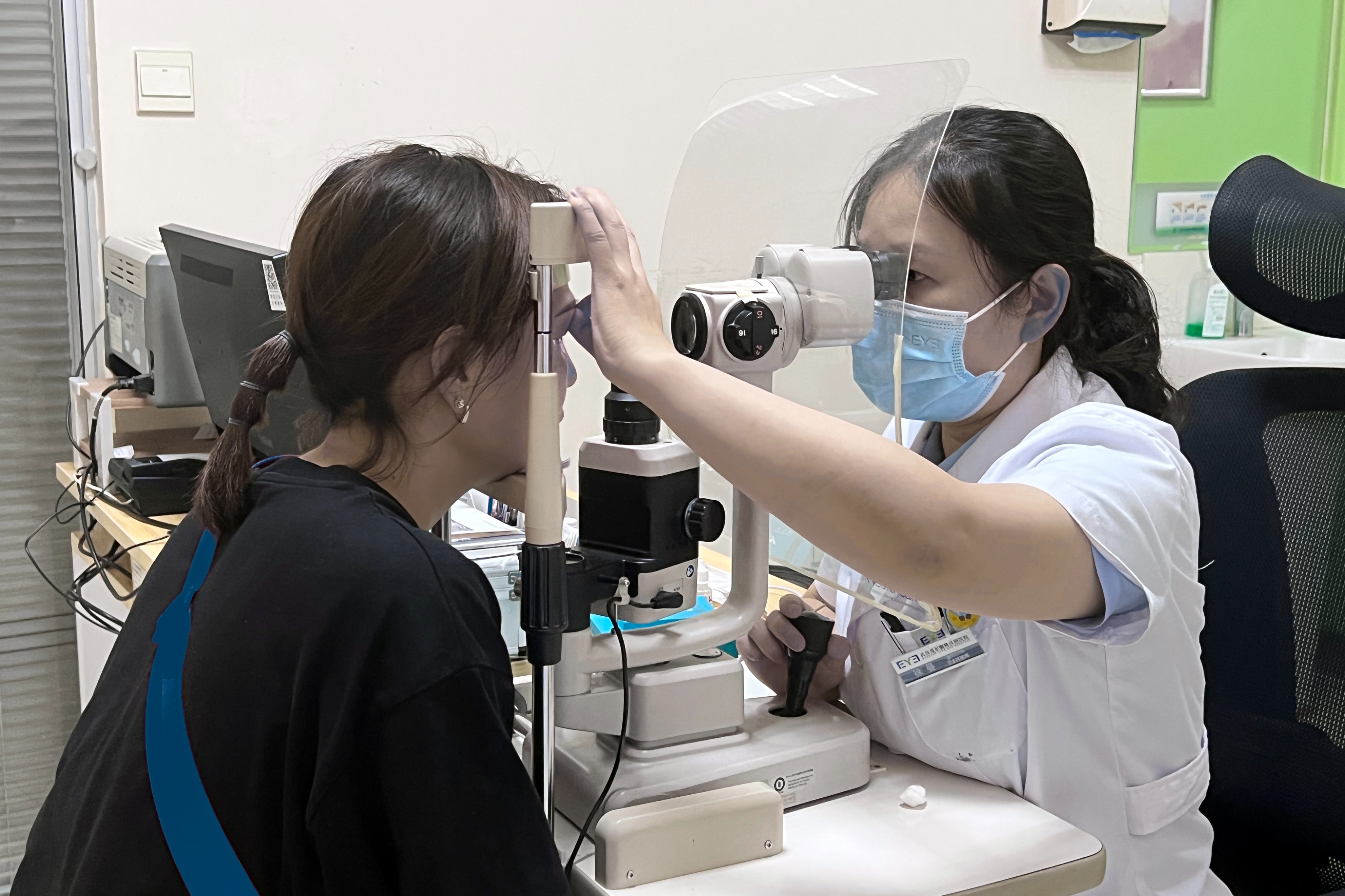 误食染发剂导致烧伤,染发剂弄到皮肤上烧伤了