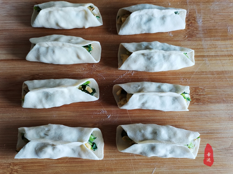 锅贴是封口好吃还是不封口好,锅贴较教程