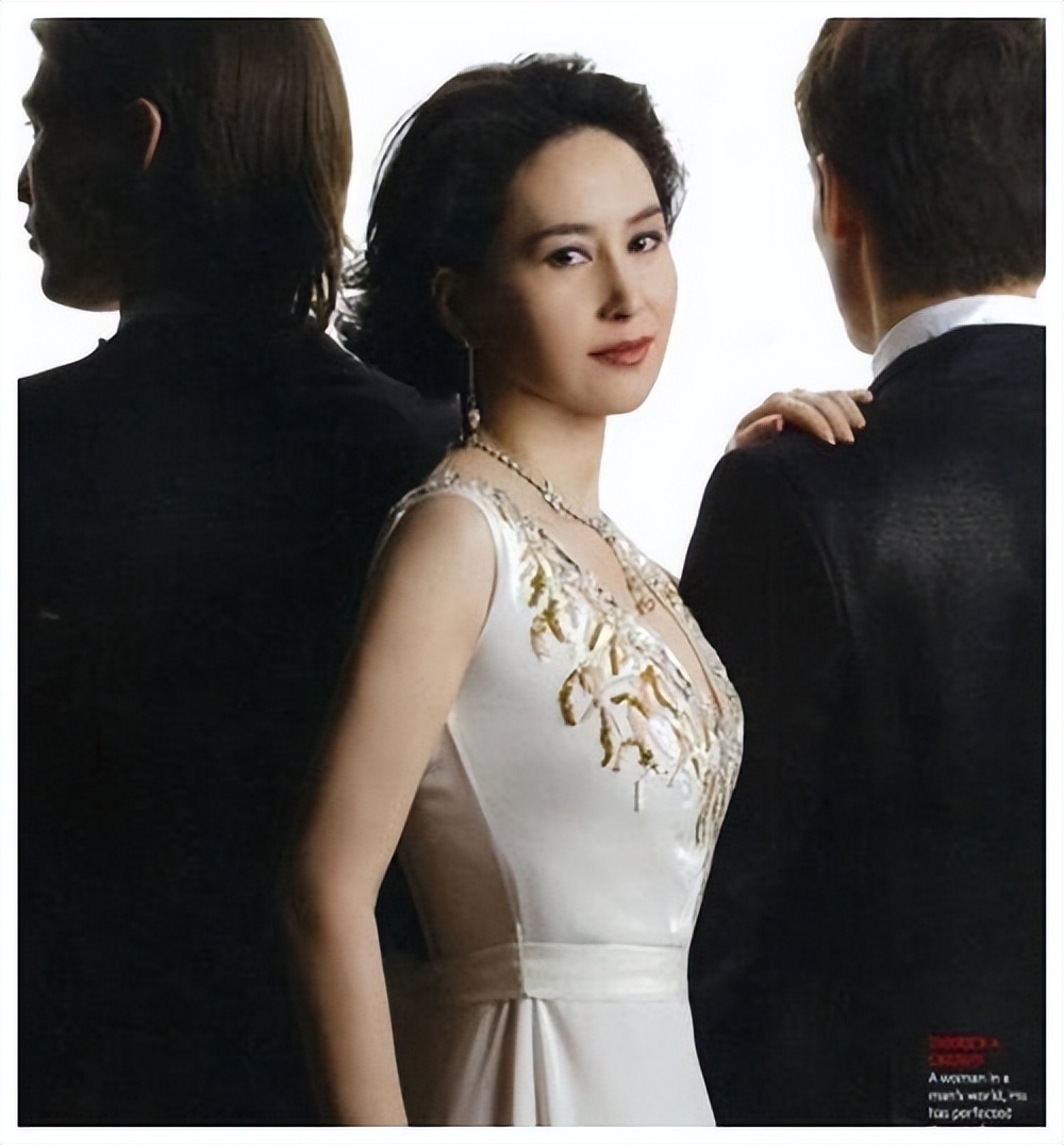 赌王何鸿燊800万,赌王何鸿燊去世谁来抬棺