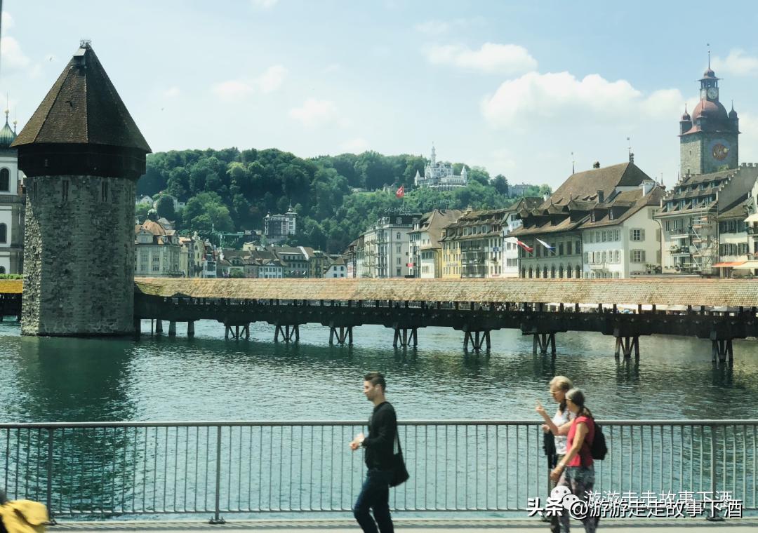 欧洲瑞士旅游线路,卢塞恩金色山口观光火车