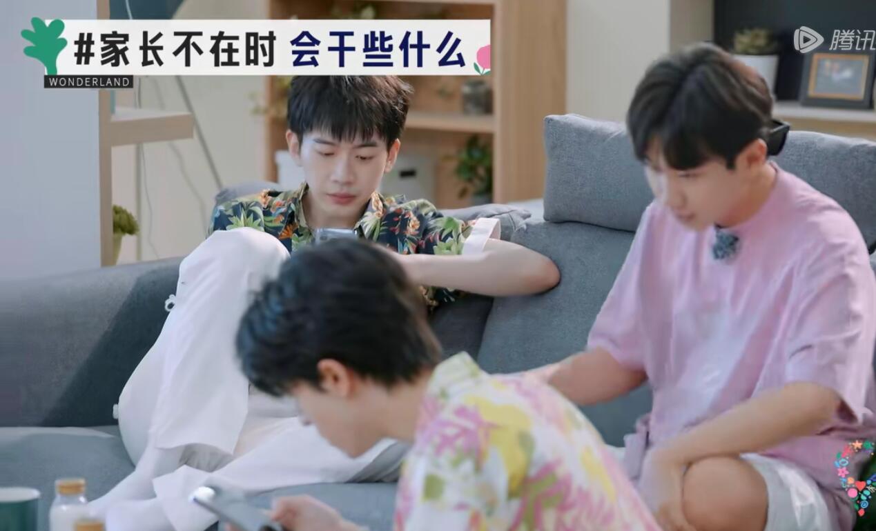 宋丹丹离开后才发现《桃花坞》的嘉宾有多假，包括反内卷的李雪琴