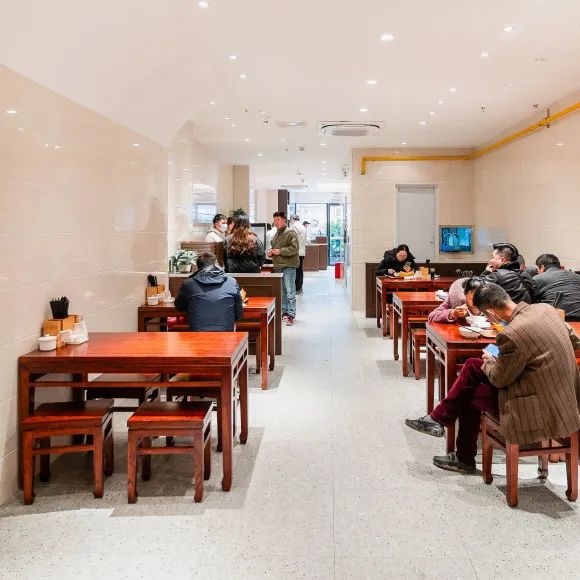 上海的正宗胡辣汤夜宵黄浦区,上海胡辣汤排队