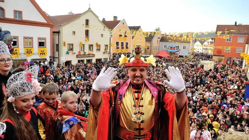 德国小镇今年过春节视频,德国小镇过中国节会说汉语吗