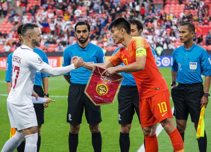 悲哀！国足明年3月份去新西兰集训：中超再次让路国足太业余！