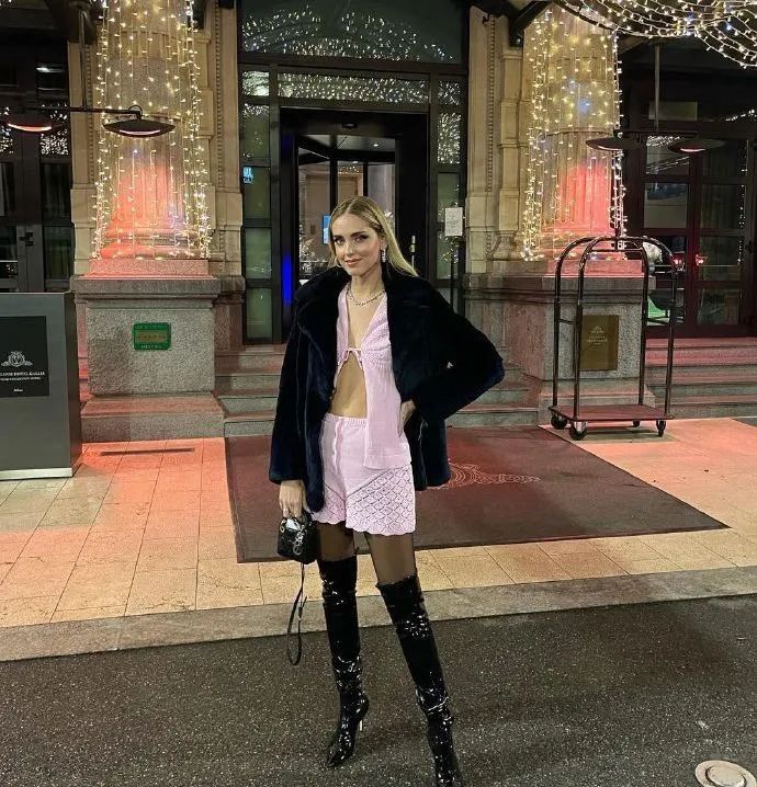 宇宙时尚博主被质疑衣品？！网友吐槽：她的穿搭我真看不懂…