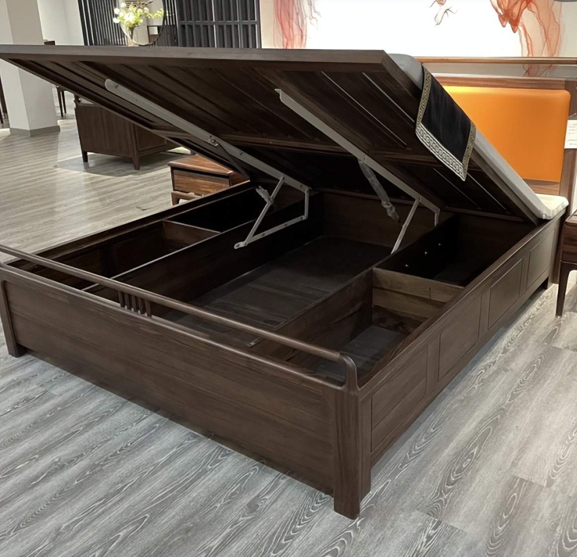 卧室床选1.5米还是1.8米的？听内行人说完，才知道买错了