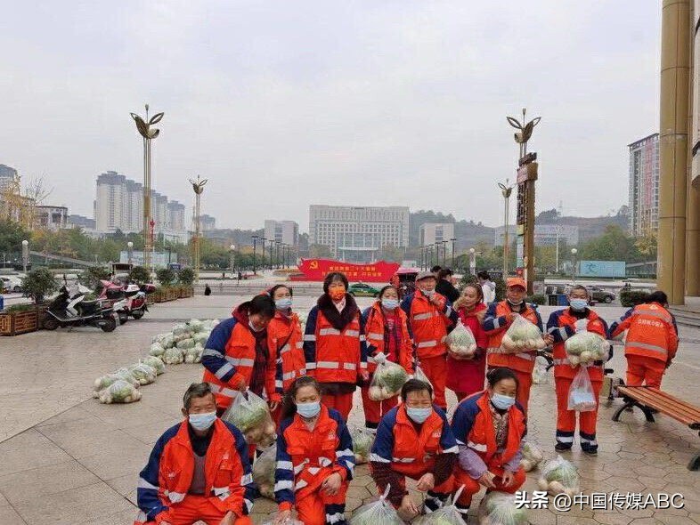 爱心蔬菜送环卫工,感恩蔬菜温暖环卫工人心