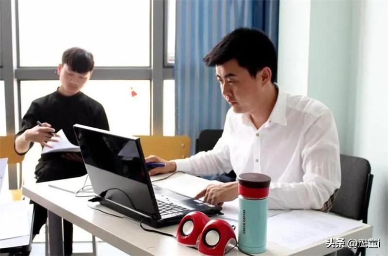 官方发文鼓励高校教师兼职,高校教师兼职时间保障最新政策