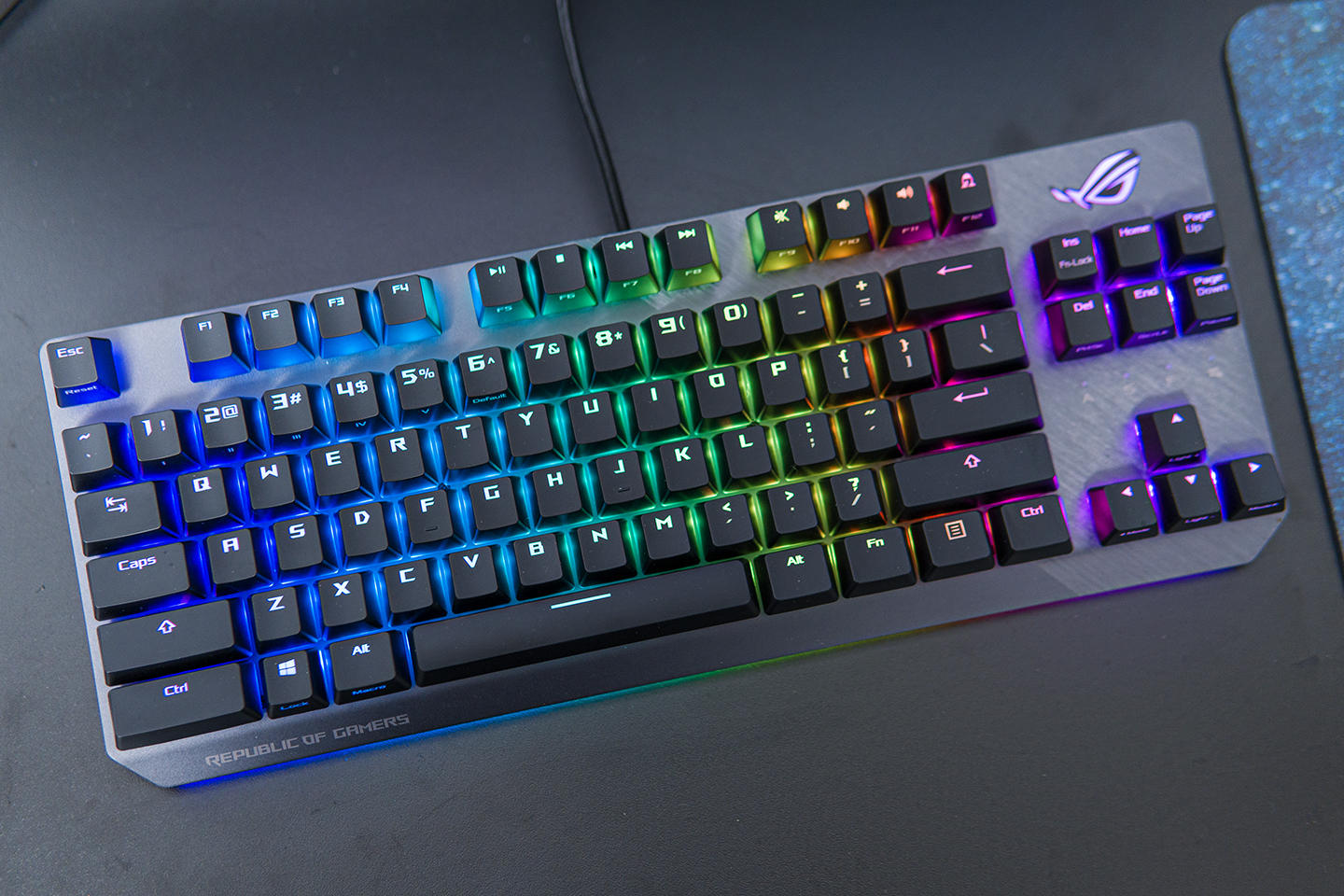 段落感明显，声音小，ROG游侠NXTKL摩卡棕轴键盘体验