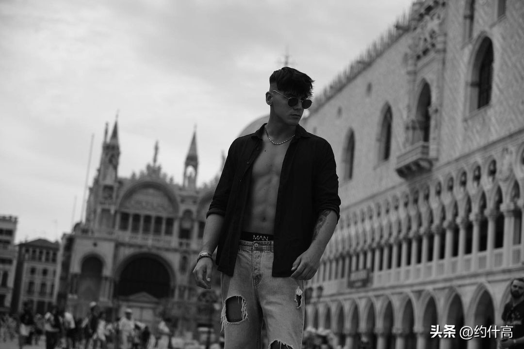 2024意大利队最帅的球员,意大利最帅足球男模队