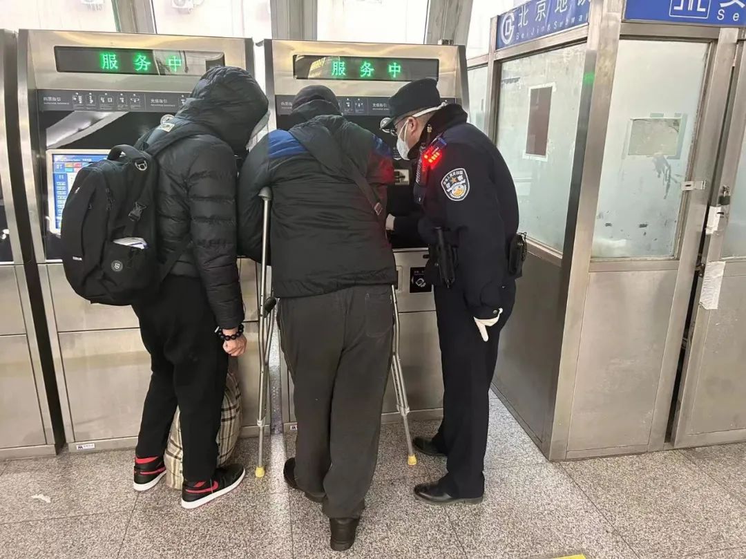 公安心向党护航新征程广东,公安心向党护航新征程图文