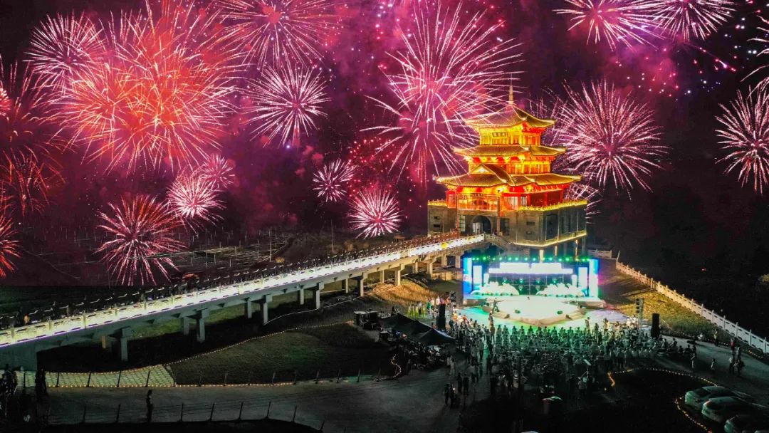 徒步大会、烟花秀、三转文塔…三水区闹元宵活动攻略→