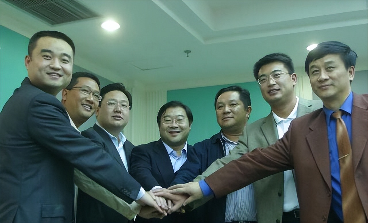 足坛奇葩事全集,足坛十大奇闻怪事件