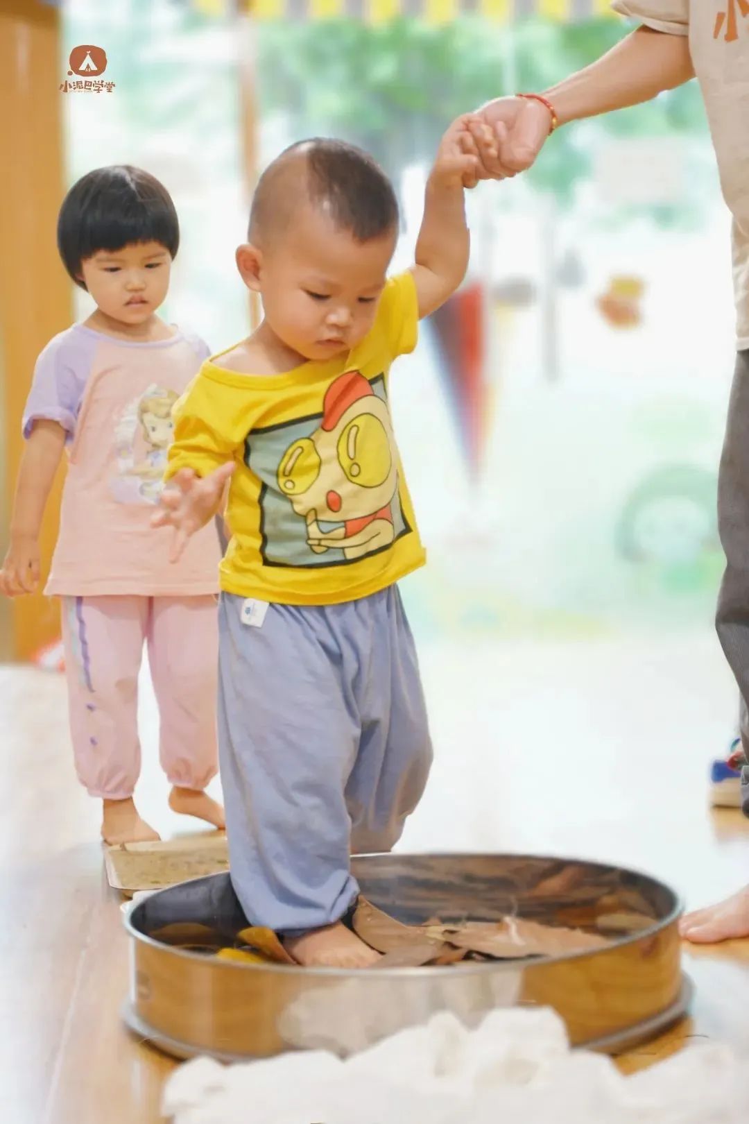 孩子上全托班的最佳年龄,幼儿刚上托班适合上什么课程