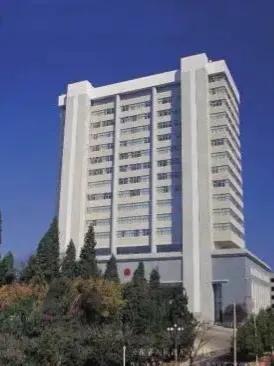 昆明可以爬的最大的山,云南必去的八大名山