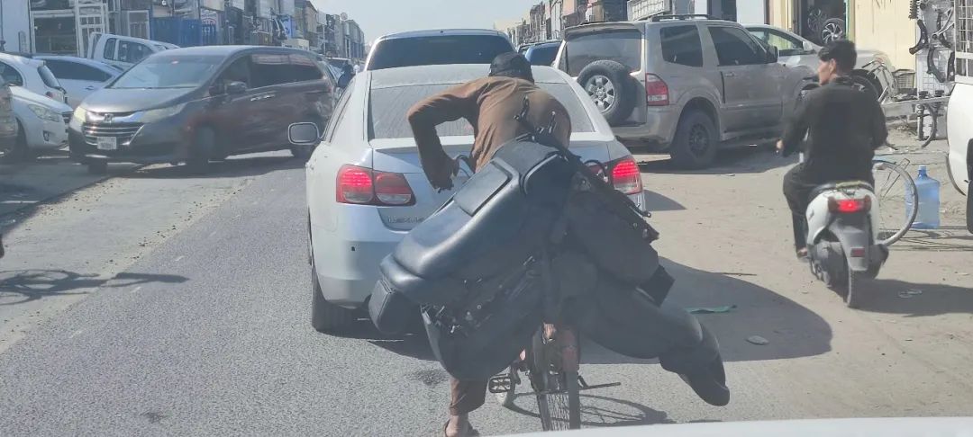 迪拜的富人区捡垃圾,迪拜可以捡垃圾吗