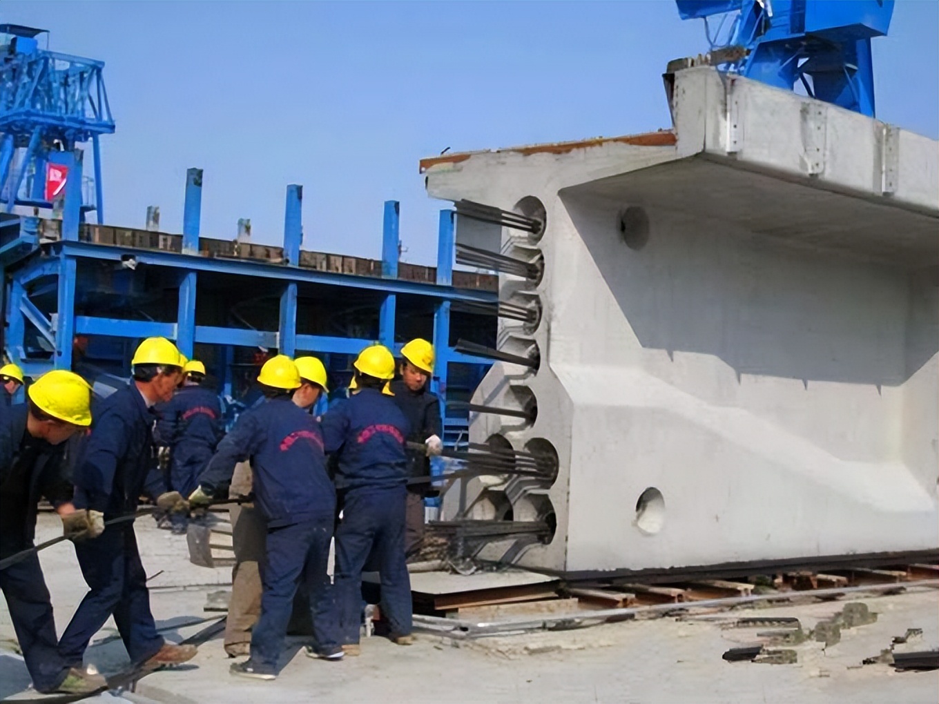 中铁局今年还招聘各校生吗,中铁待遇真像校招那样吗