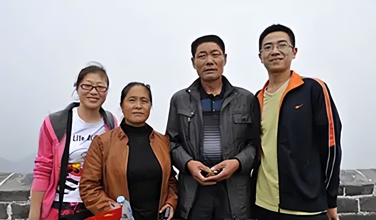 致敬夫妻坚守孤岛32年,夫妻独守孤岛三十二年