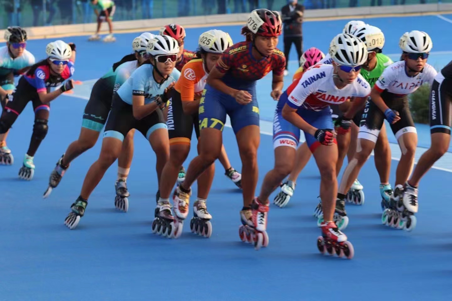 轮滑场地施工的新选择：聚合物陶砂系统