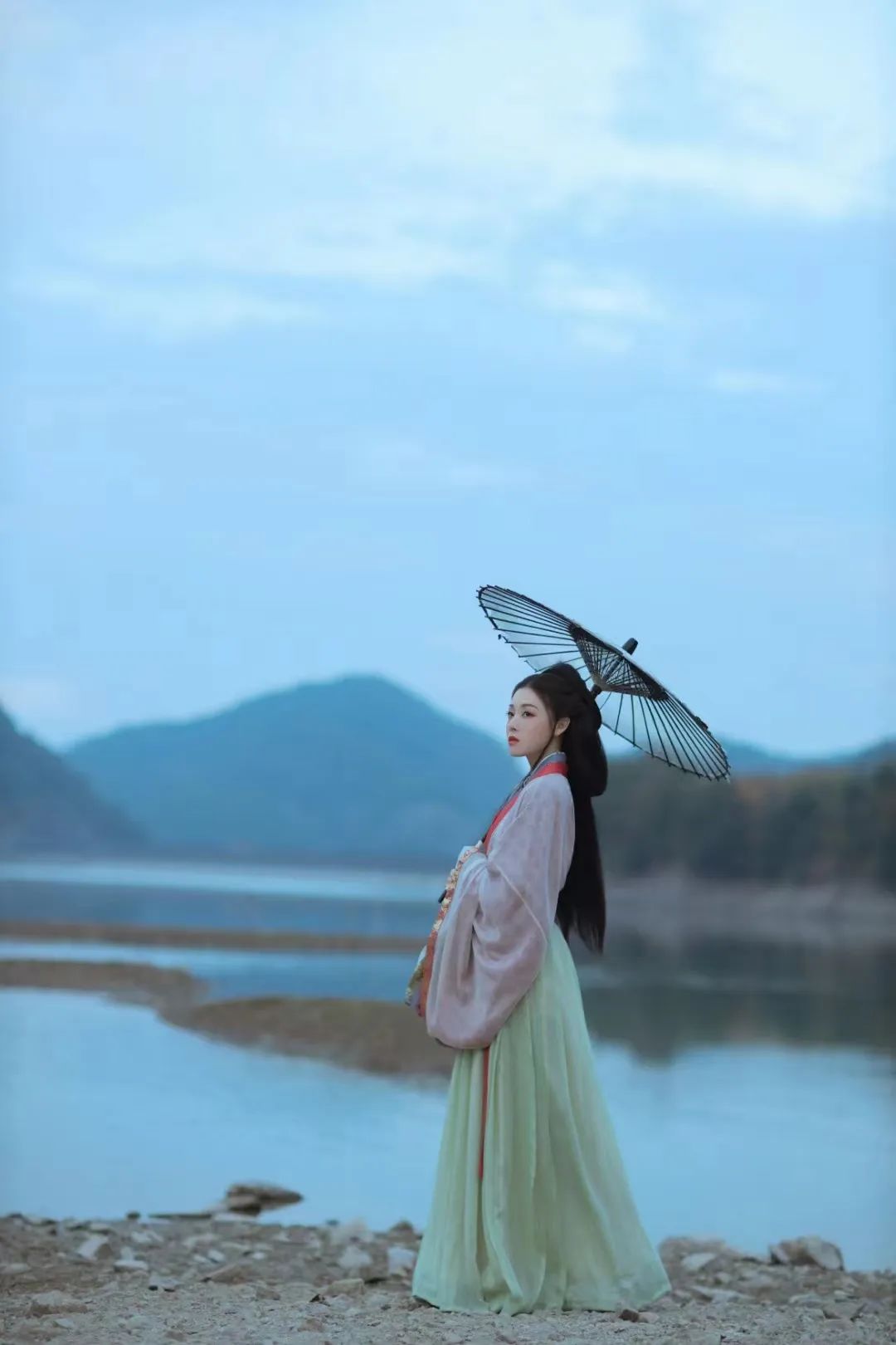 名创优品旗袍公仔开盒,名创优品的旗袍公仔