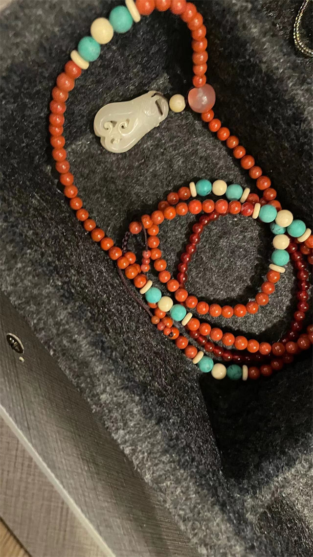 小学生盘手串上瘾,中小学生迷上盘手串