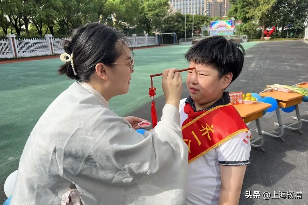 新学期开学第一天小视频,小学生新学期校园开学第一课