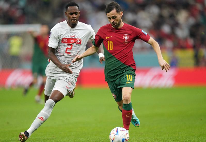 独自撑起葡萄牙青黄不接的时代,巅峰的c罗碰上葡萄牙黄金一代