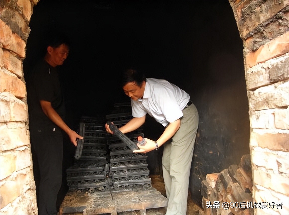 夫妻做个小生意一个月赚多少钱,小两口做小生意