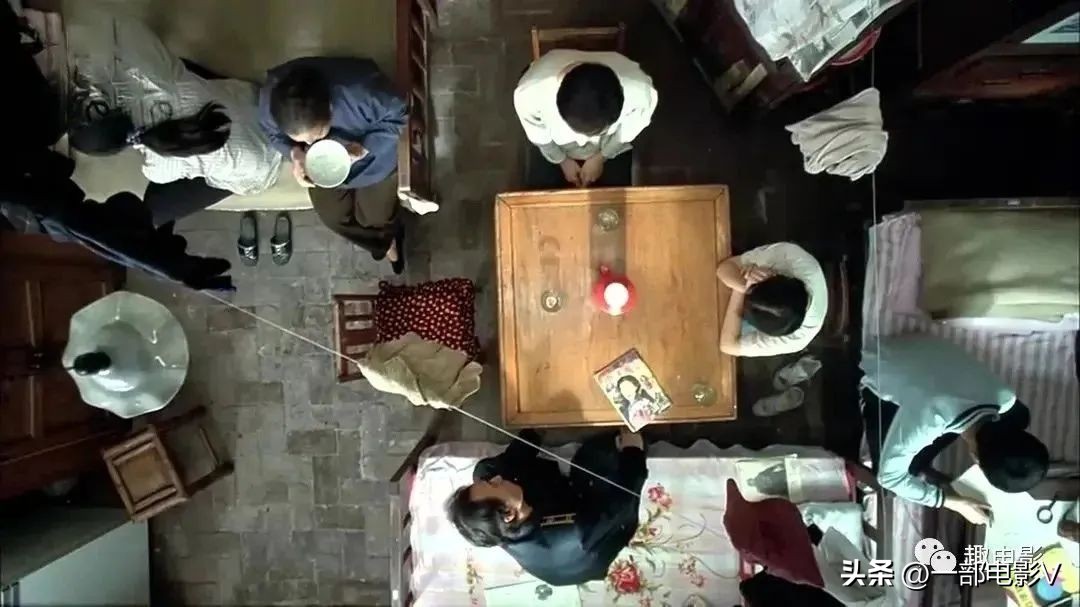 穷人不配存在，这才是最大的讽刺《没事偷着乐》