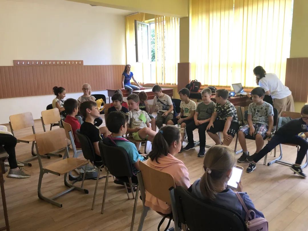 梅雨曦：视传专业第一名，一个宝藏艺术女孩的温肯四年