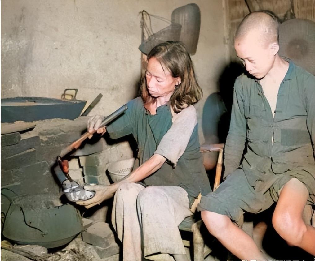 30张真实又罕见的老照片，阴毛假发工作者，我怀疑他用错地方了