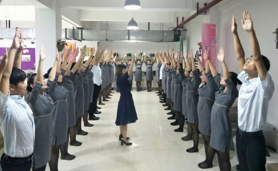 为什么要给员工培训礼仪,礼仪培训要让员工跟着做