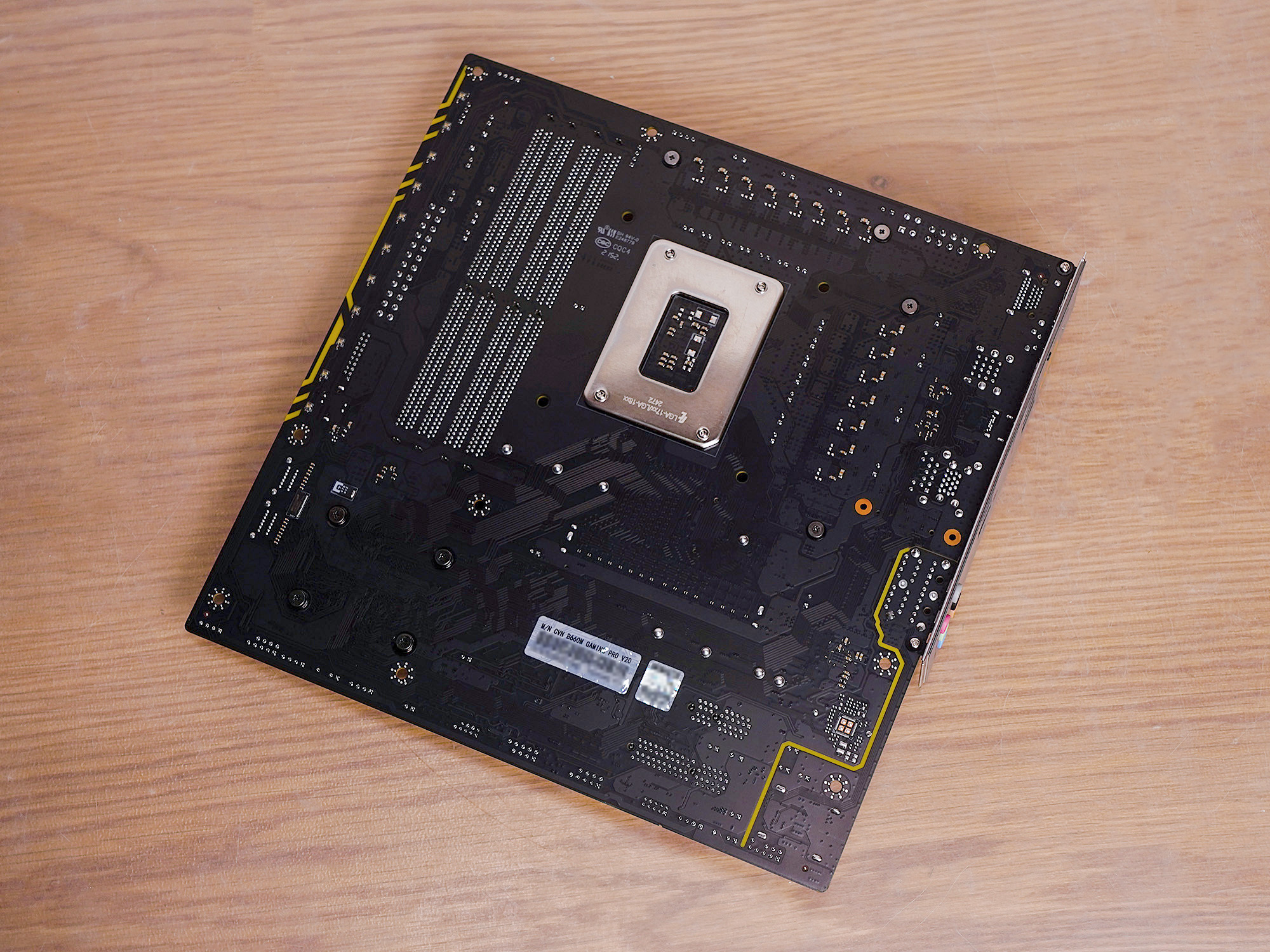 又小又白,12代3060tiitx主机推荐