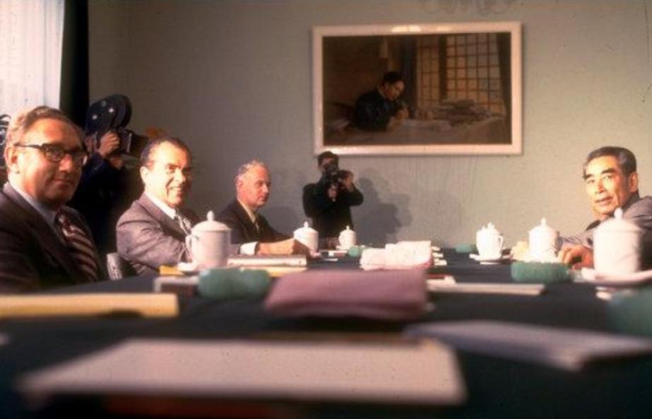 1972年尼克松访华，带来一个神秘“黑匣子”，周恩来：卖给我们吧