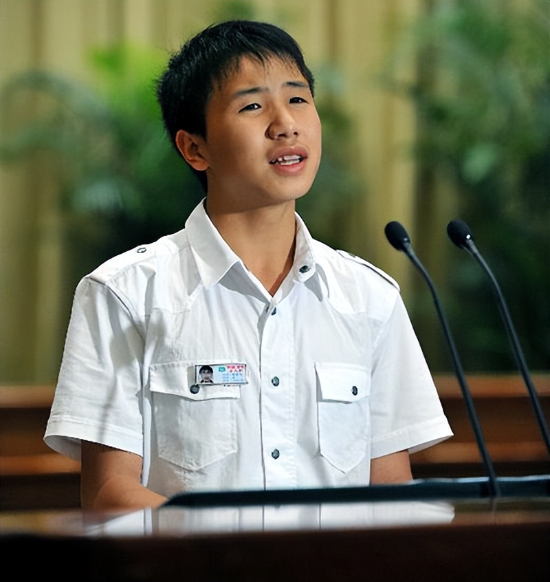 汶川地震女英雄雷楚年出狱,汶川地震15年前救的女孩