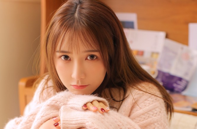 如何跟喜欢的女孩子聊天找话题,没有话题跟女朋友聊天怎么找话题