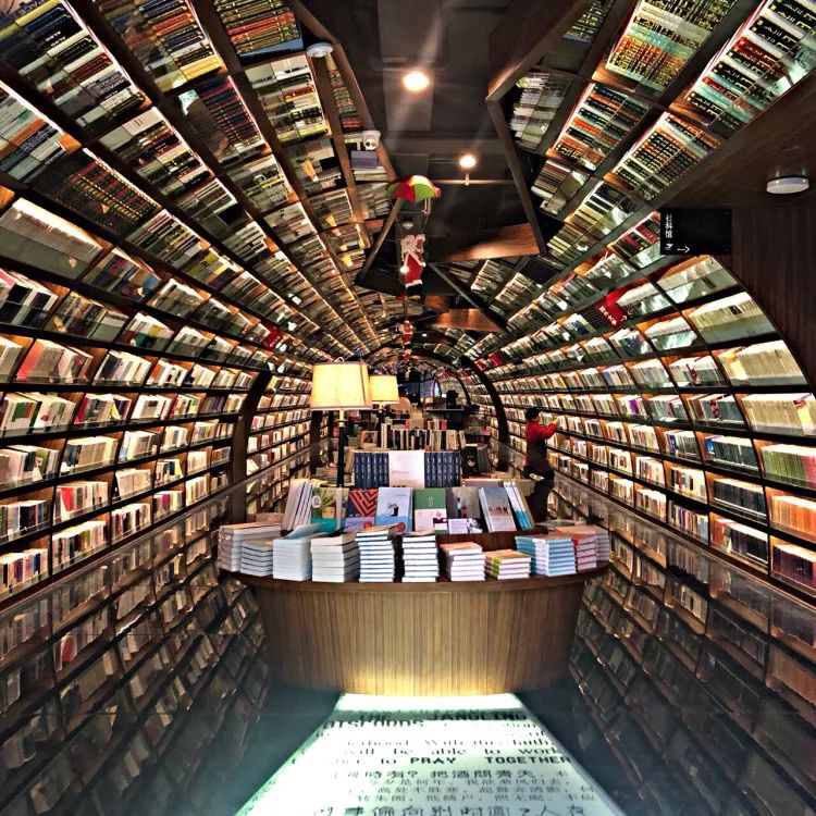 传统书店和网红书店,网红书店到底怎么样了