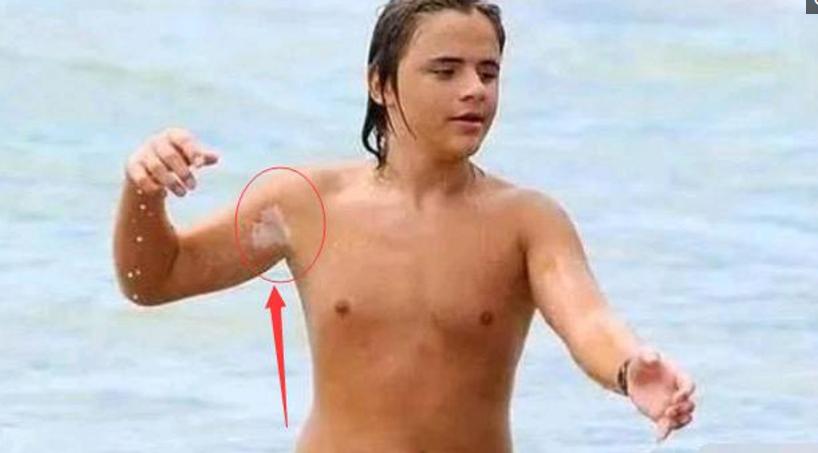 杰克逊三个儿女近照,迈克尔杰克逊的子女现在如何呢