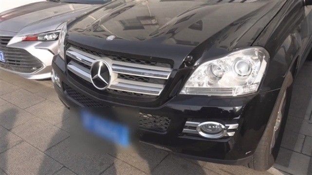 女子花66万买奔驰还没开走,女子花六万买表