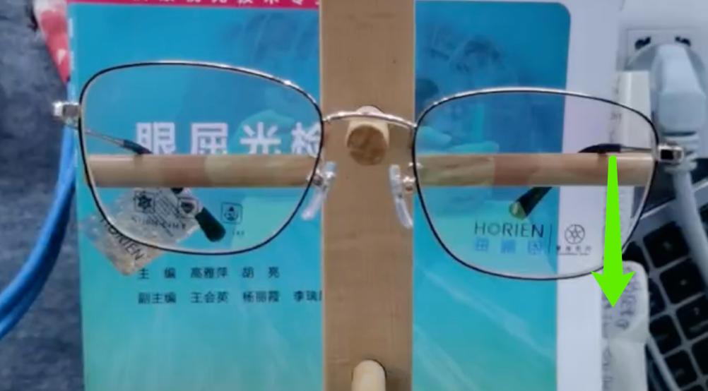 眼镜腿歪了怎么调整回去,眼镜总是戴歪怎么办