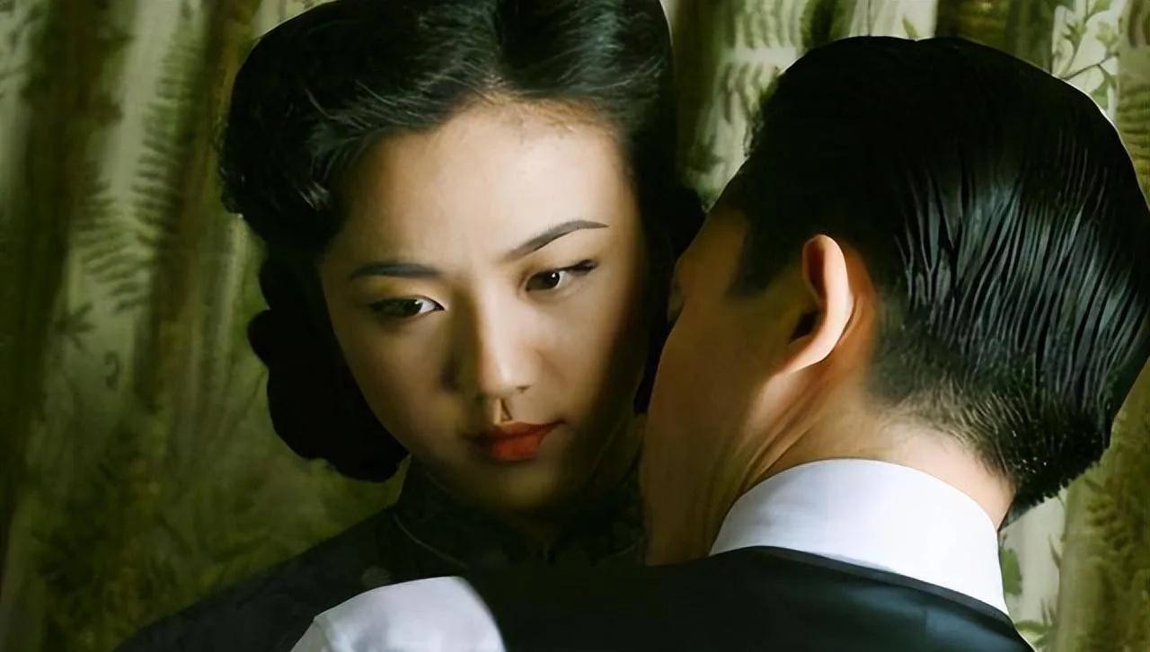 你知道“演艺圈的假戏真做”究竟有多真实？