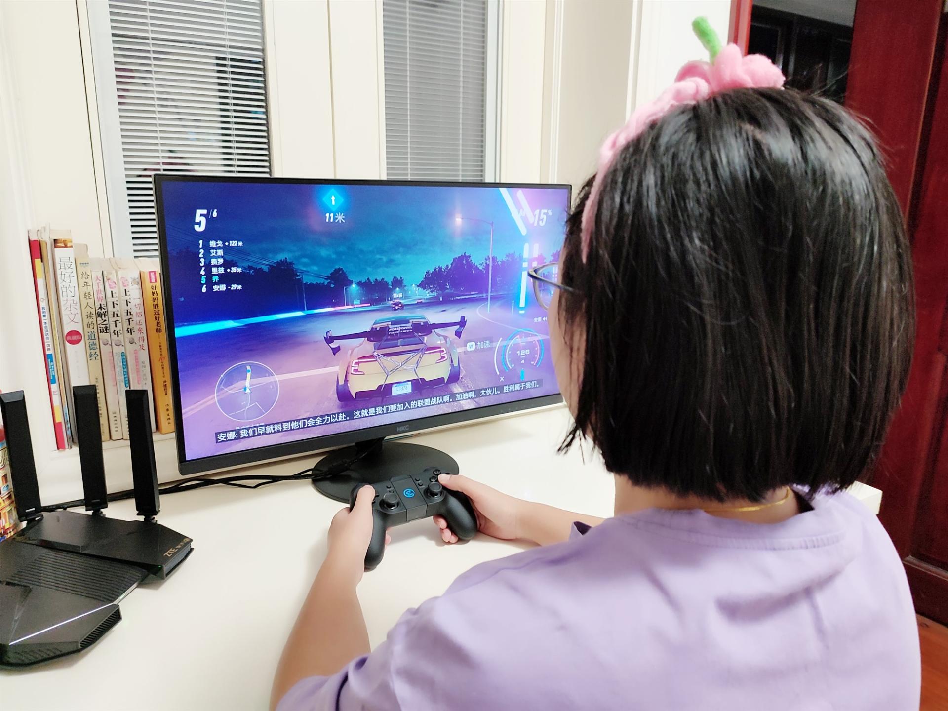 2K分辨率、画面更细腻也更清晰、HKCT2752Q显示器简评