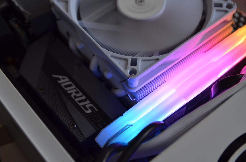 如何组装一台性能超高的电脑,如何组装一台最好的电脑