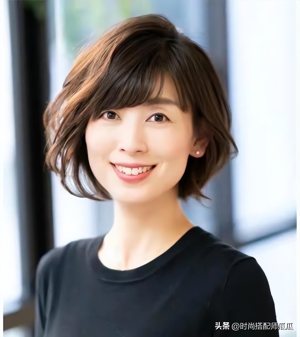 女生头发太多理什么短发减龄,女士短发越短越好