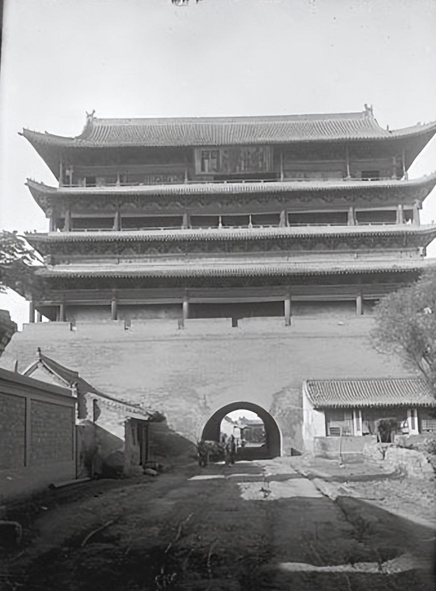 抗日日本鬼子给中国送物资,抗日战争日本兵送中国一车弹药