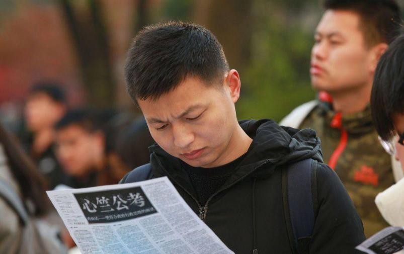 专科生考公务员有机会上岸吗,考公铁饭碗真的那么重要吗