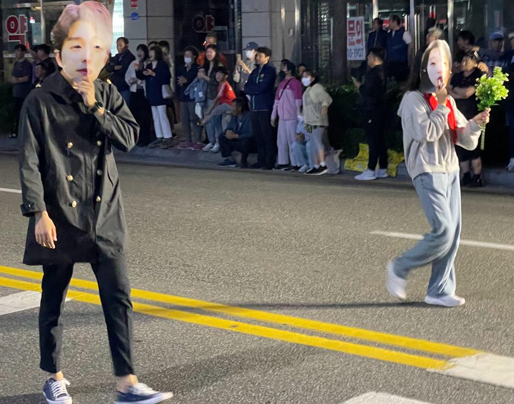 网红曝光韩国端午活动现场！大量使用汉字不伦不类，场面简陋可笑