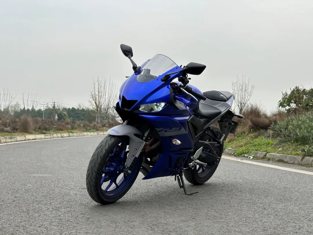 新款雅马哈yzfr3怎么样,雅马哈YZF-R25测评