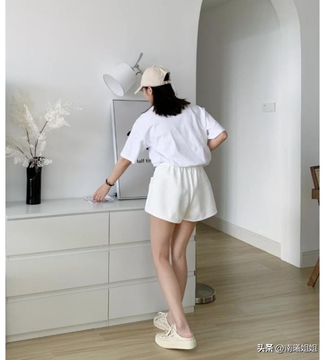 懒人鞋慵懒风搭配,夏季百搭潮流懒人鞋